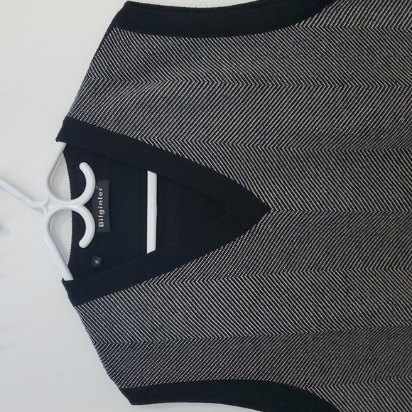 Man Sweater - Picture 2 of 3